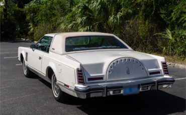 Lincoln-Continental-mark-v-1979-White-Navy-Blue-15