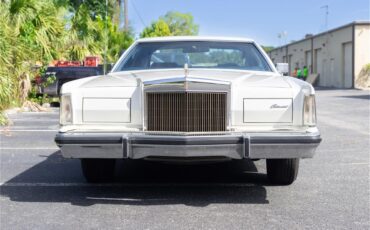 Lincoln-Continental-mark-v-1979-White-Navy-Blue-20