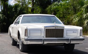Lincoln-Continental-mark-v-1979-White-Navy-Blue-23