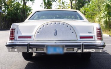 Lincoln-Continental-mark-v-1979-White-Navy-Blue-24