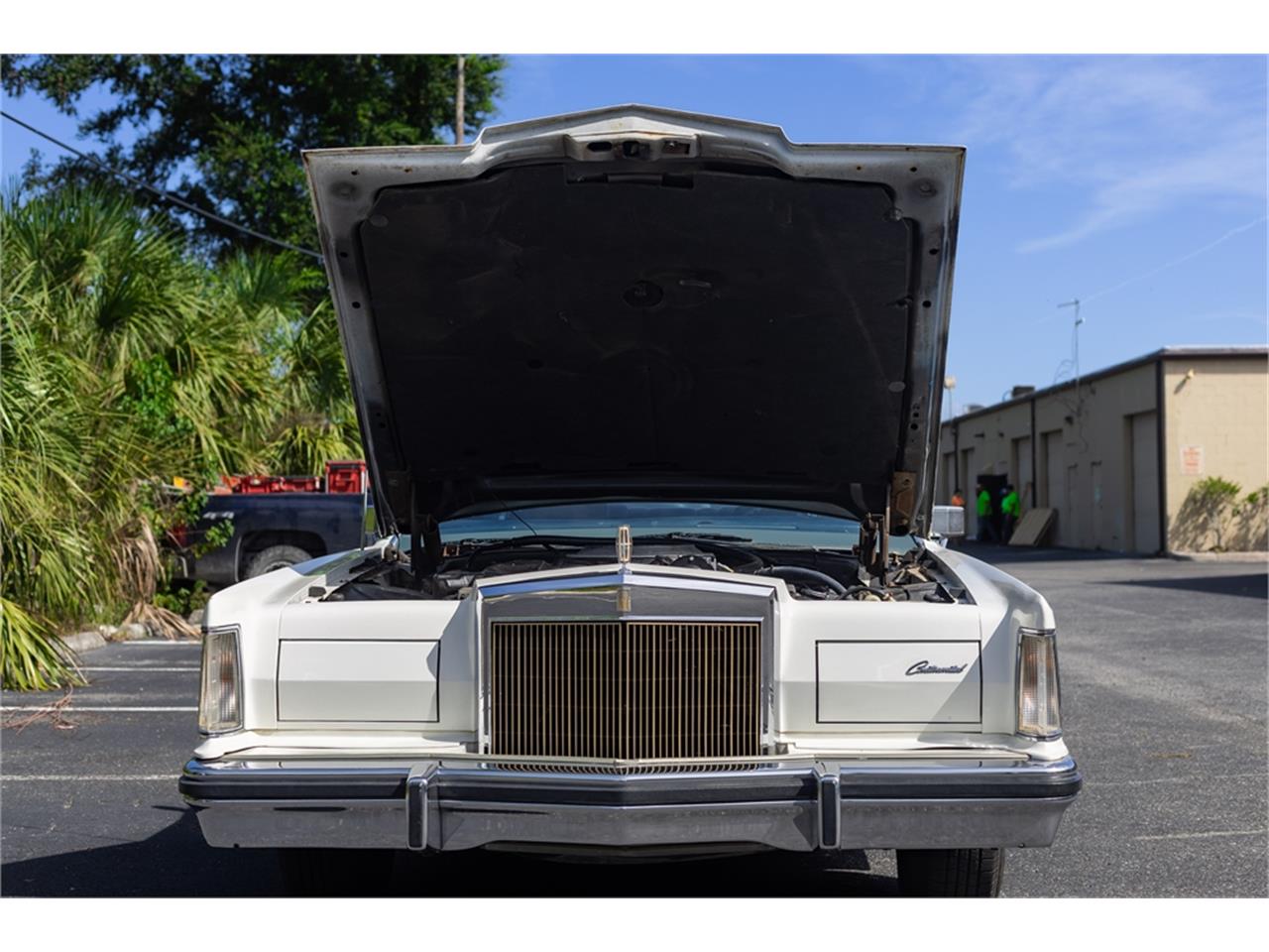 Lincoln-Continental-mark-v-1979-White-Navy-Blue-25