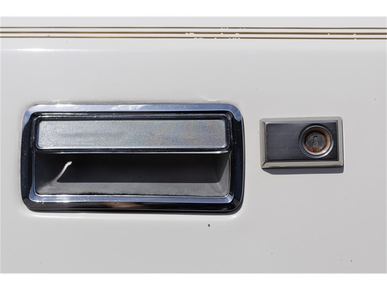 Lincoln-Continental-mark-v-1979-White-Navy-Blue-31