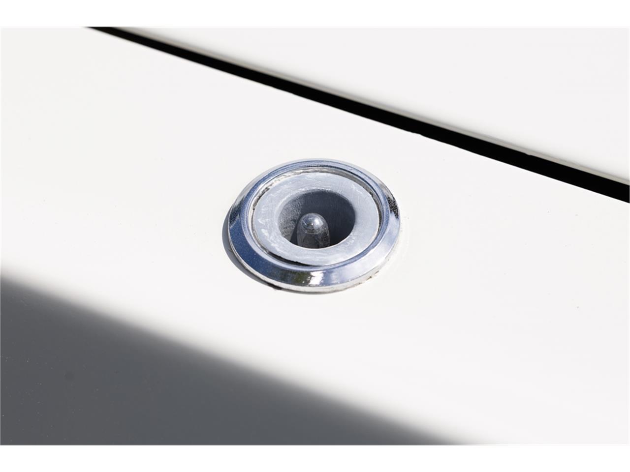 Lincoln-Continental-mark-v-1979-White-Navy-Blue-44