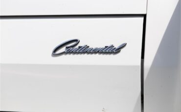 Lincoln-Continental-mark-v-1979-White-Navy-Blue-49