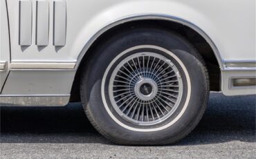 Lincoln-Continental-mark-v-1979-White-Navy-Blue-51