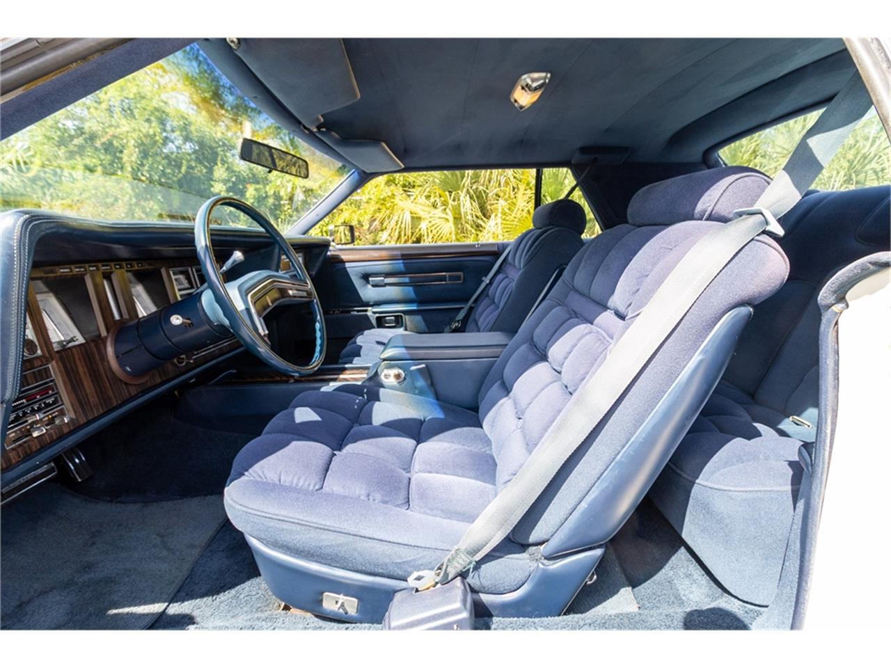 Lincoln-Continental-mark-v-1979-White-Navy-Blue-53