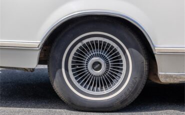 Lincoln-Continental-mark-v-1979-White-Navy-Blue-6