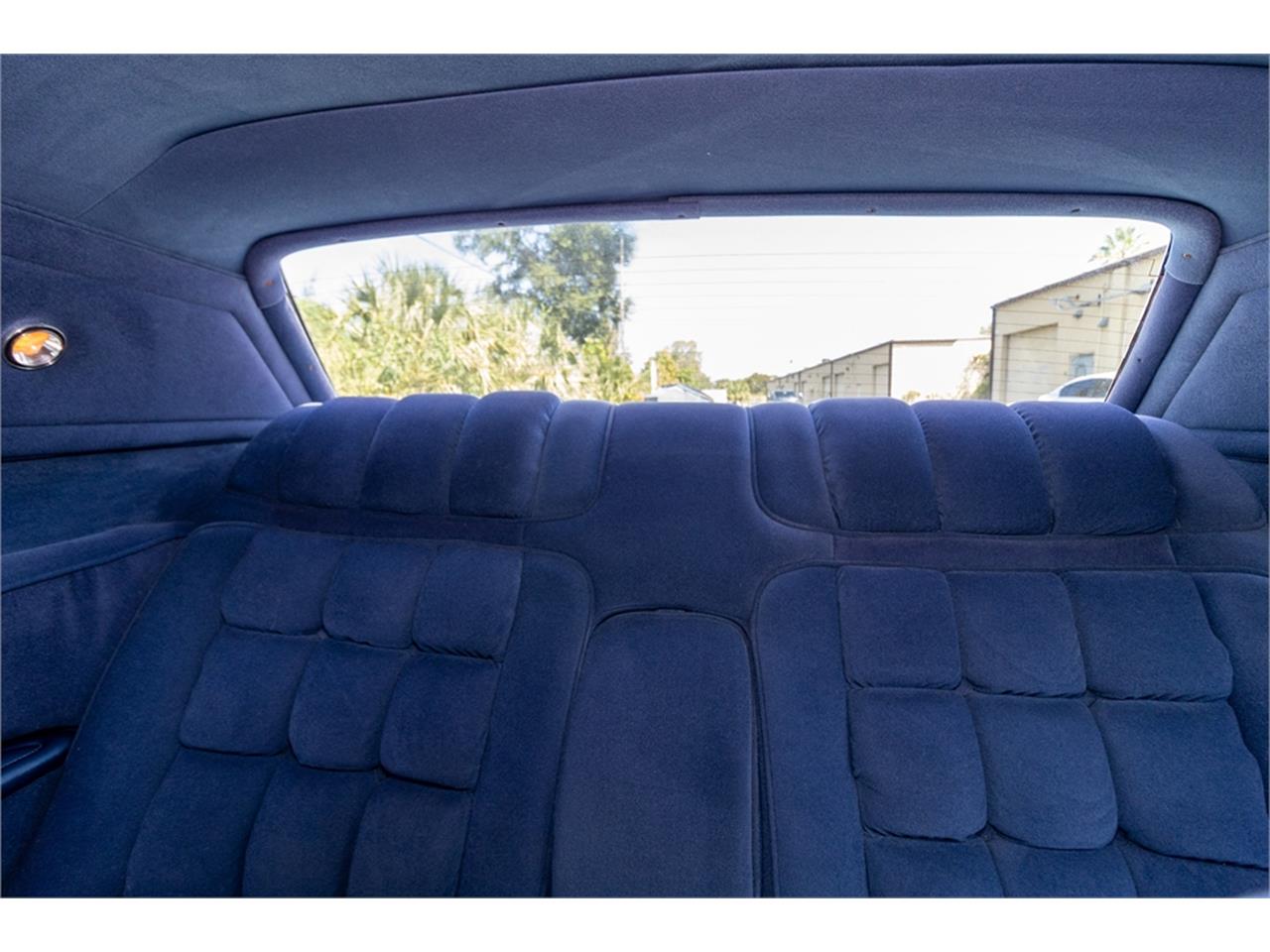 Lincoln-Continental-mark-v-1979-White-Navy-Blue-61