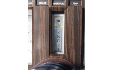 Lincoln-Continental-mark-v-1979-White-Navy-Blue-66