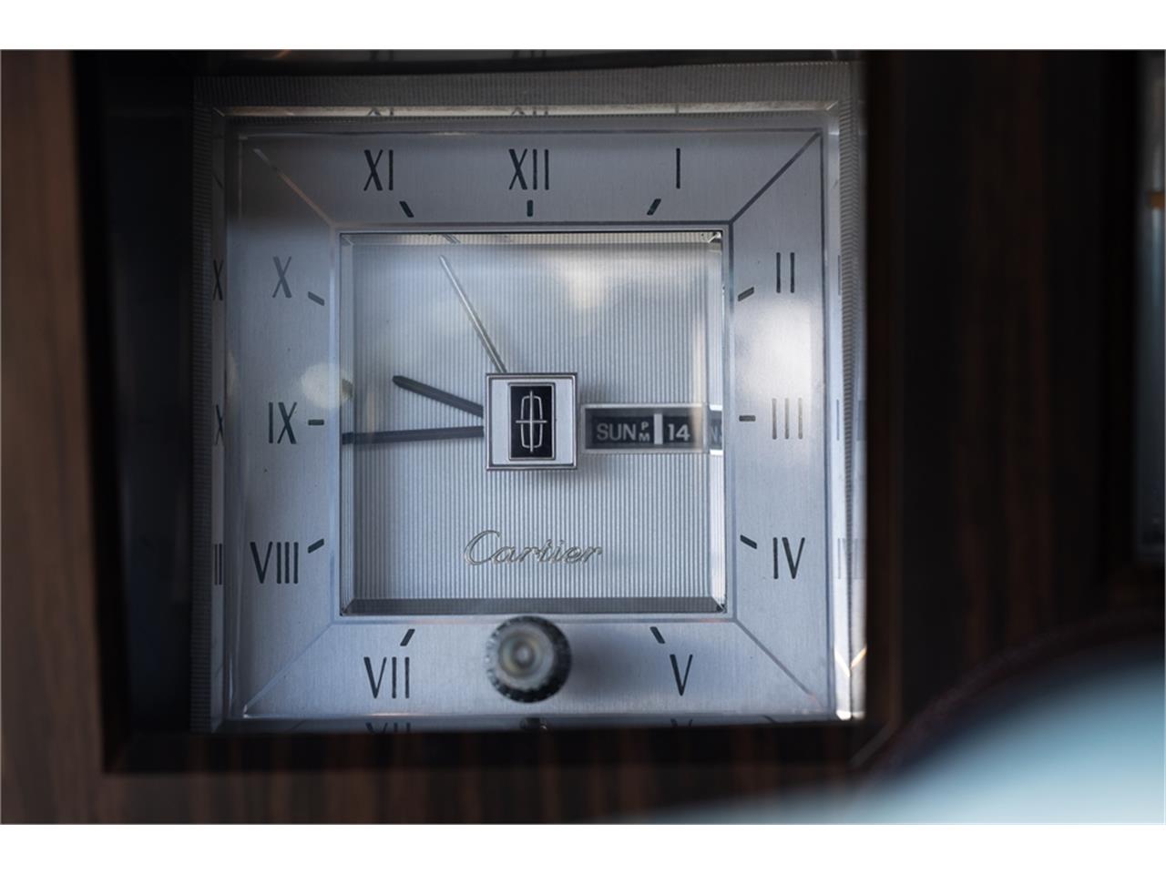 Lincoln-Continental-mark-v-1979-White-Navy-Blue-74