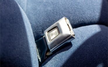 Lincoln-Continental-mark-v-1979-White-Navy-Blue-75