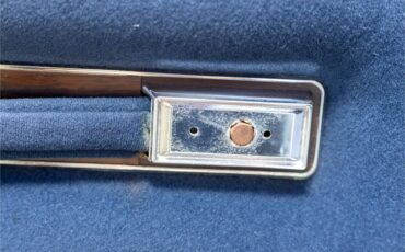 Lincoln-Continental-mark-v-1979-White-Navy-Blue-77