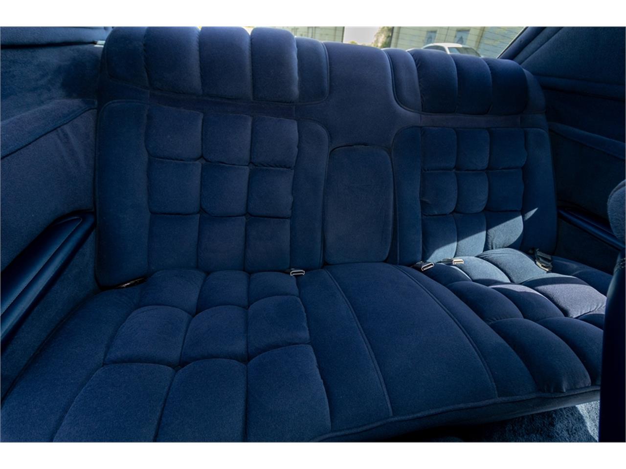 Lincoln-Continental-mark-v-1979-White-Navy-Blue-80