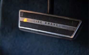 Lincoln-Continental-mark-v-1979-White-Navy-Blue-87