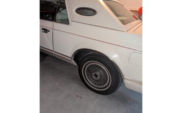 Lincoln-Continental-mark-v-1979-White-White-4