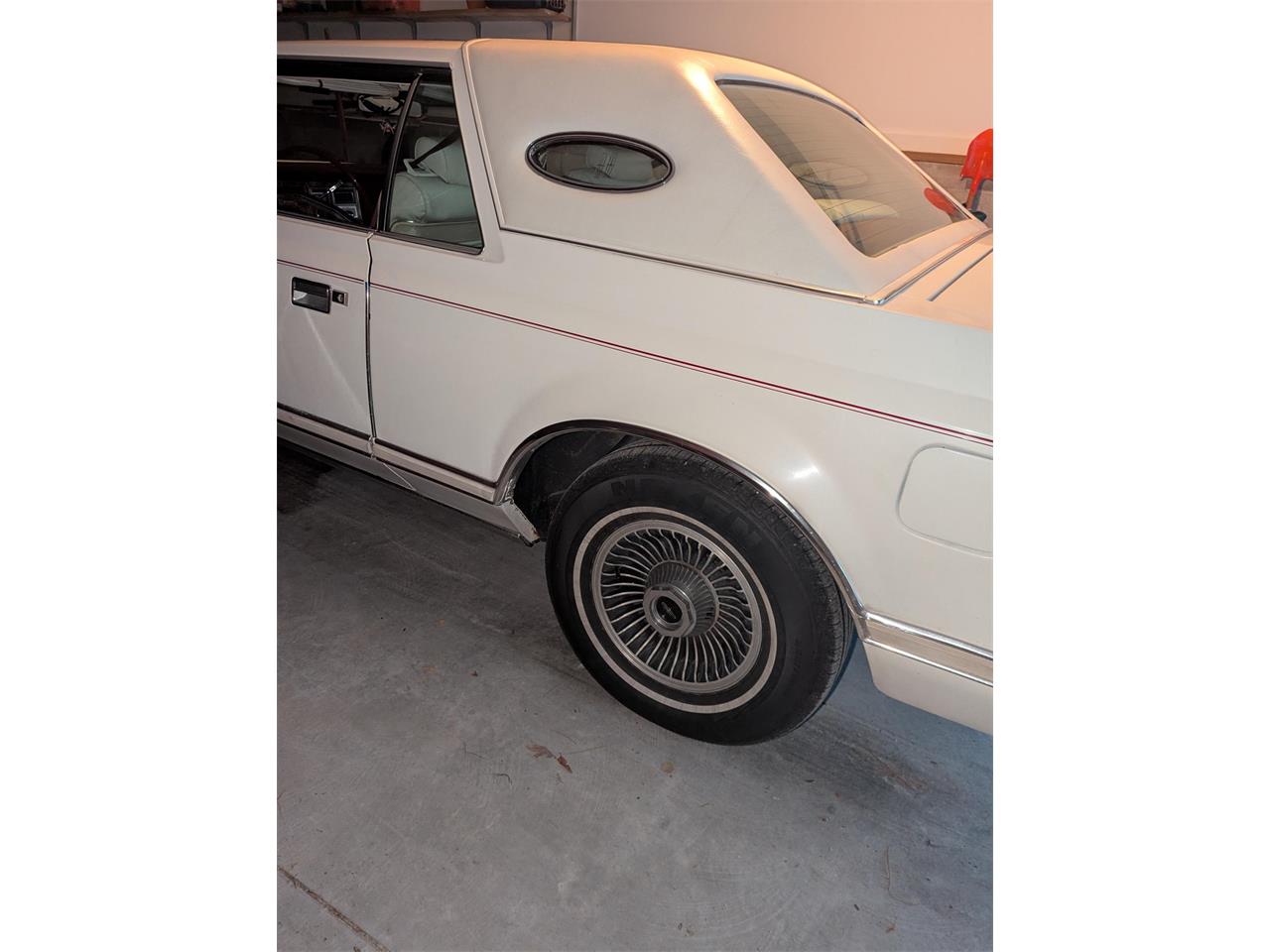 Lincoln-Continental-mark-v-1979-White-White-4