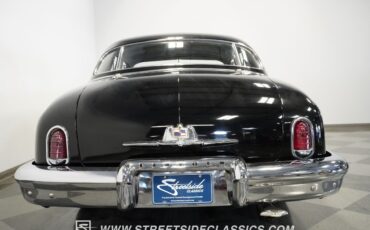 Lincoln-Cosmopolitan-1951-Sedan-13