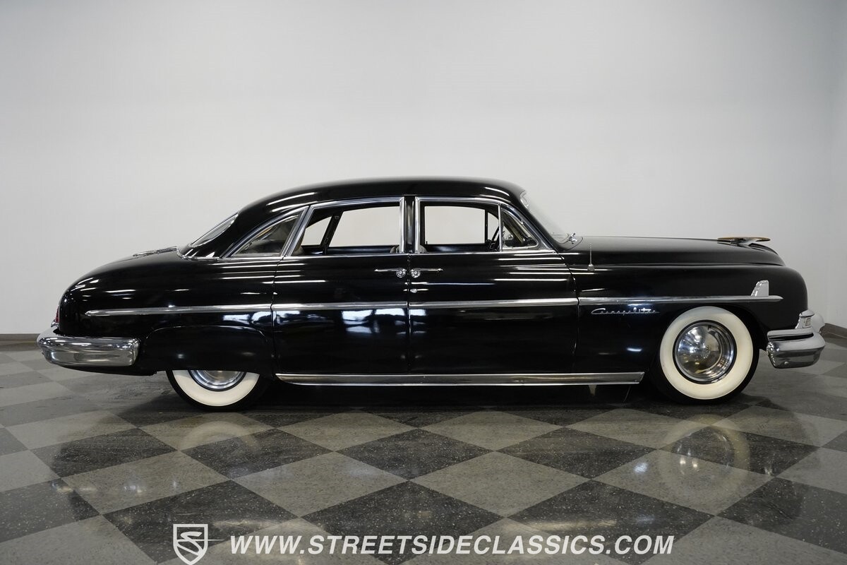 Lincoln-Cosmopolitan-1951-Sedan-2