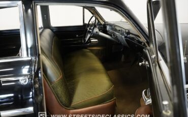 Lincoln-Cosmopolitan-1951-Sedan-27