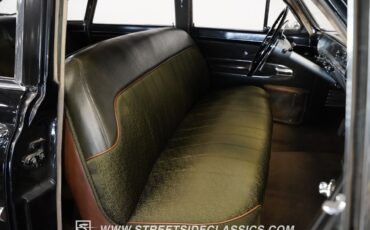 Lincoln-Cosmopolitan-1951-Sedan-28