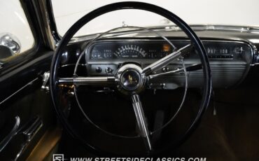 Lincoln-Cosmopolitan-1951-Sedan-31