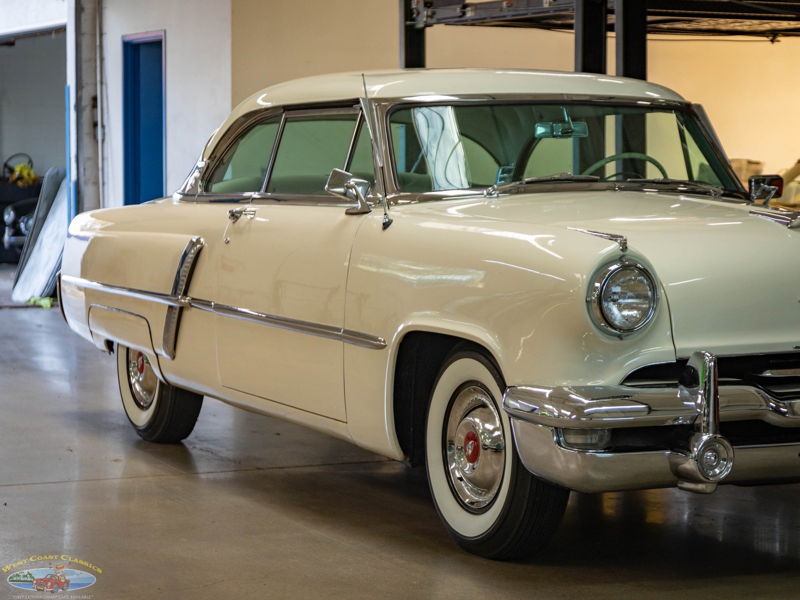 Lincoln-Cosmopolitan-Sport-Coupe-1952-2-Door-Hardtop-11