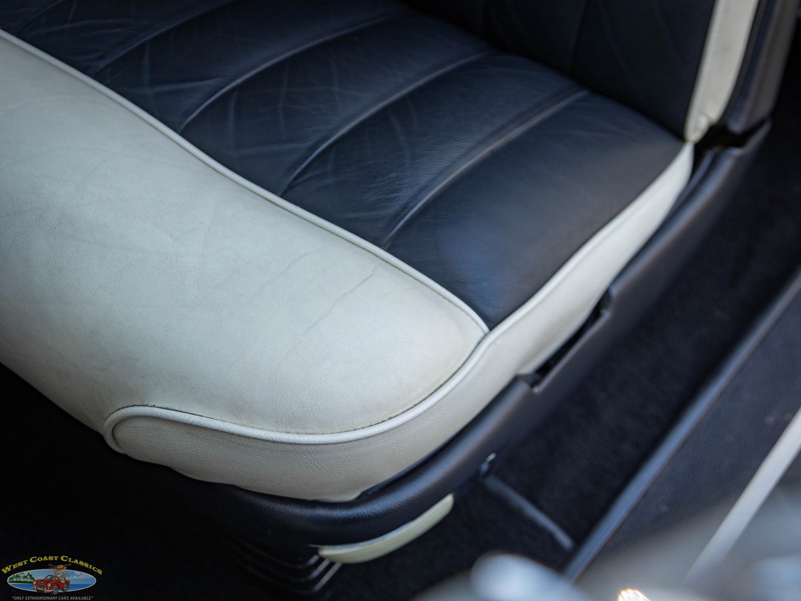 Lincoln-Cosmopolitan-Sport-Coupe-1952-2-Door-Hardtop-28