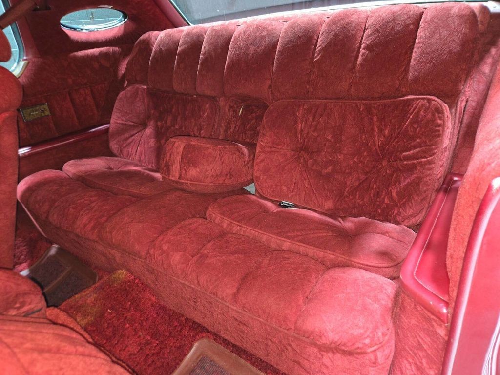 Lincoln-Mark-Series-1976-Coupe-8