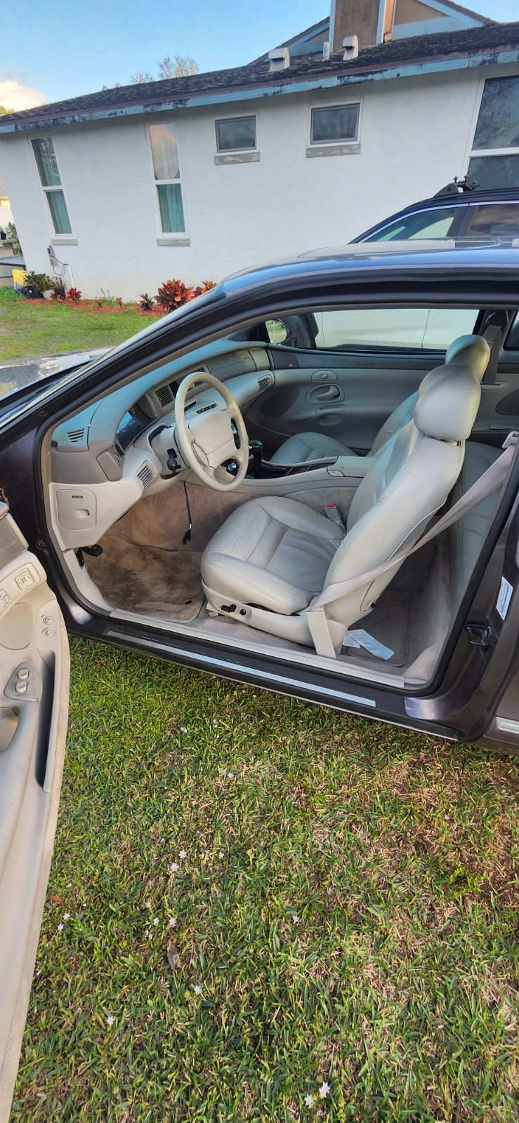 Lincoln-Mark-Series-1995-Coupe-4