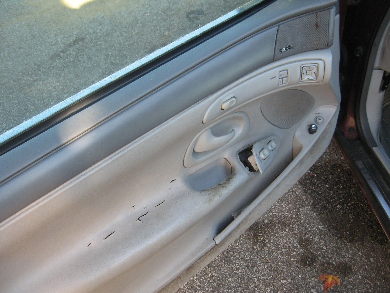 Lincoln-Mark-Series-1996-Coupe-10