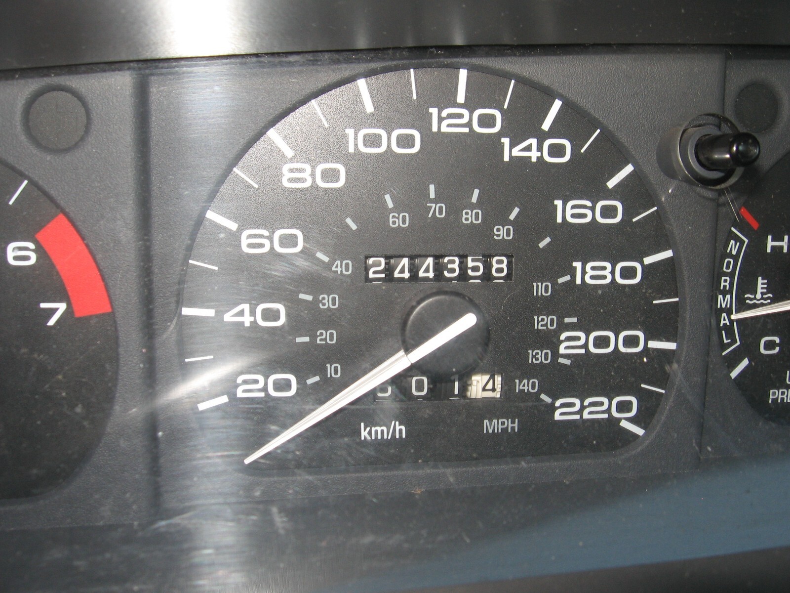 Lincoln-Mark-Series-1996-Coupe-5