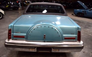 Lincoln-Mark-VI-1982-Sedan-6