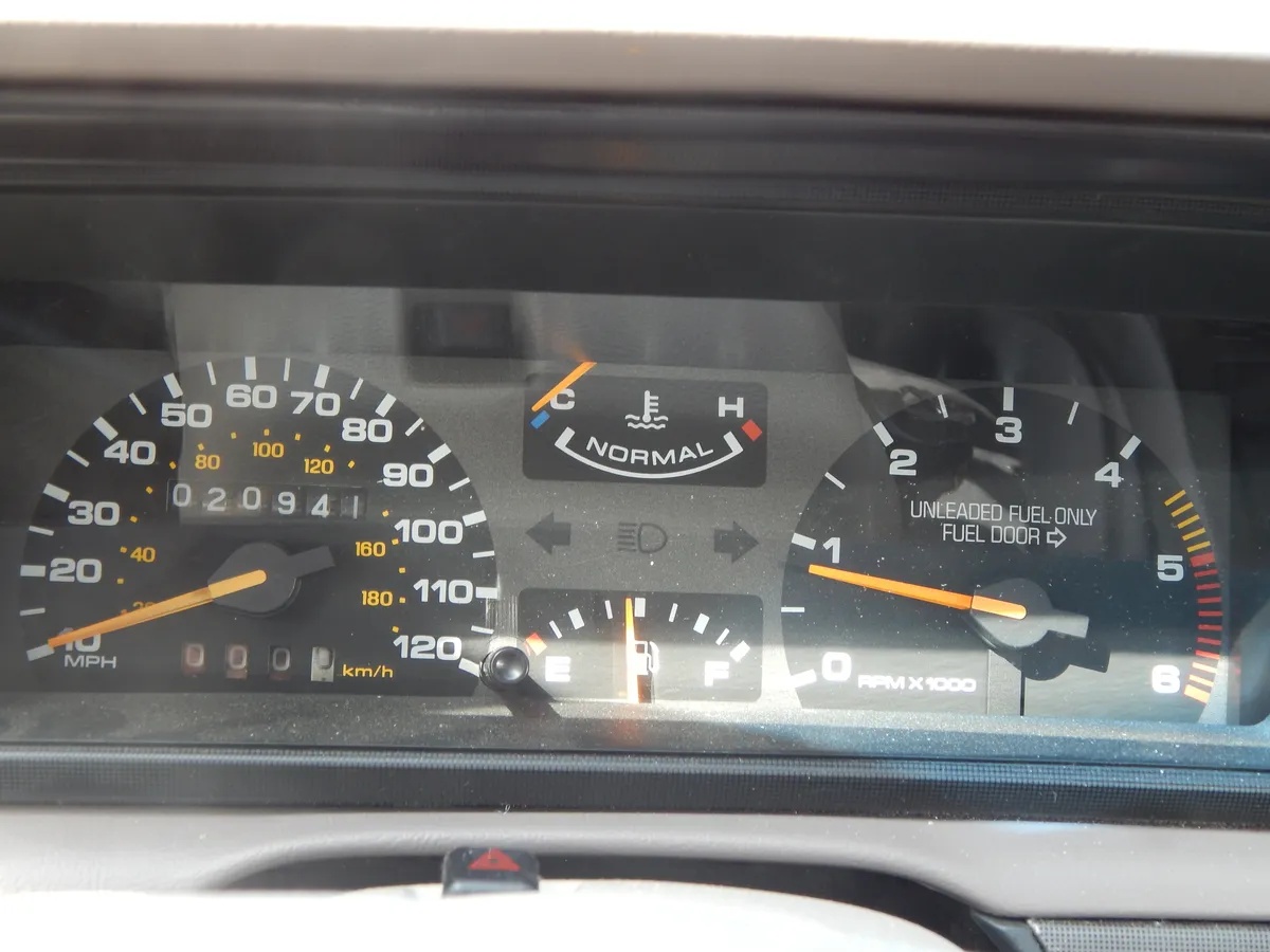 Lincoln-Mk-7-1992-Twilight-Blue-Light-Gray-10