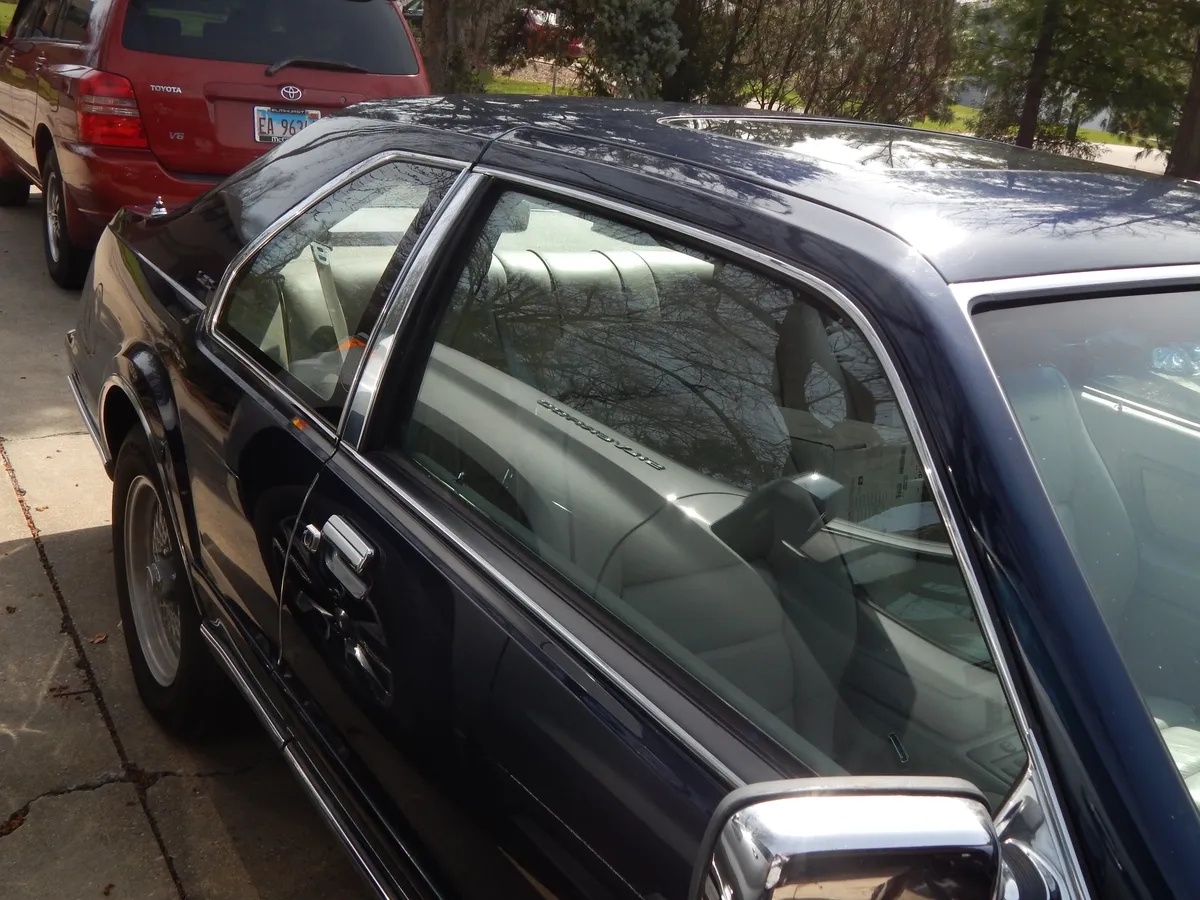 Lincoln-Mk-7-1992-Twilight-Blue-Light-Gray-17