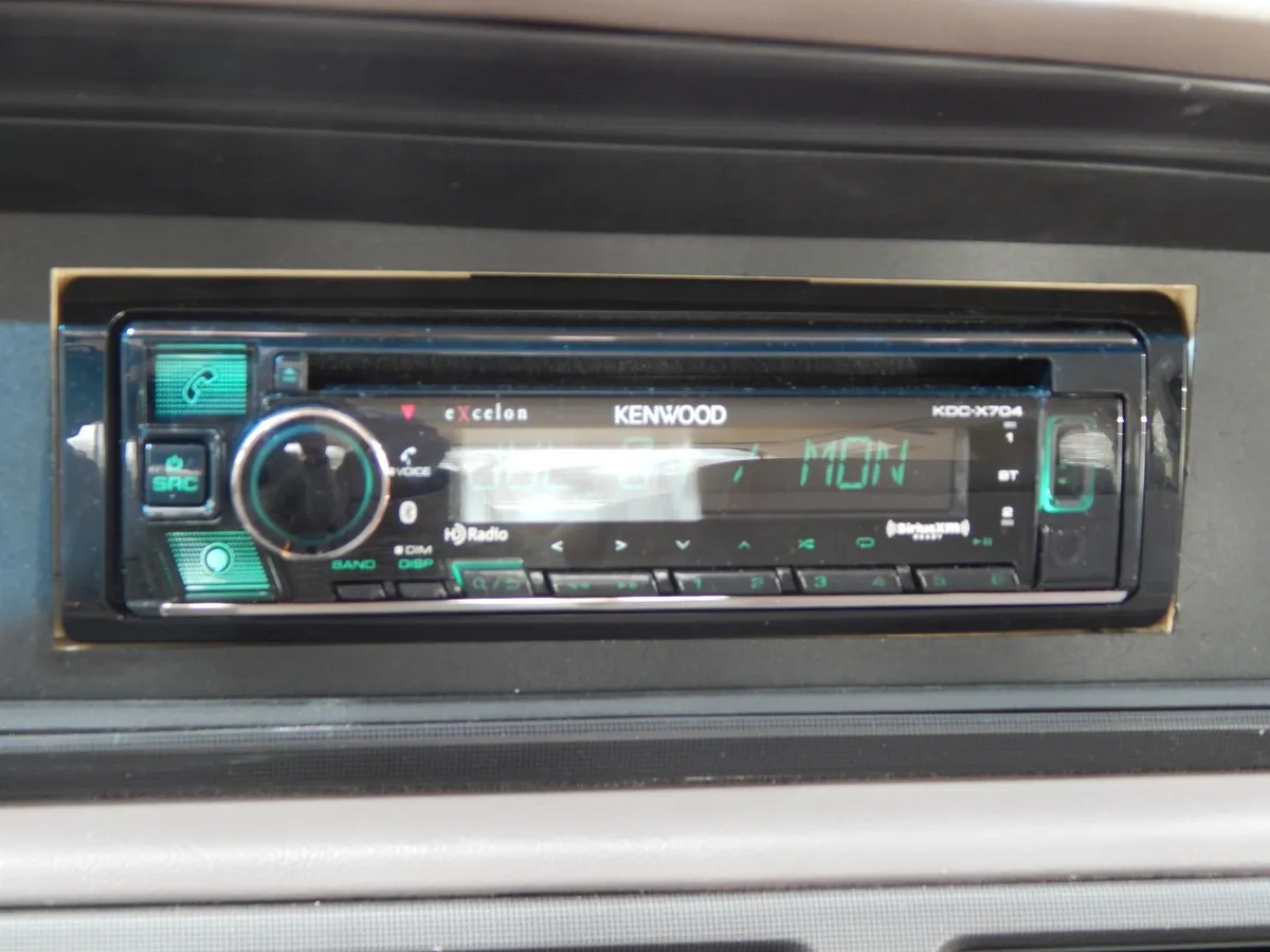 Lincoln-Mk-7-1992-Twilight-Blue-Light-Gray-9