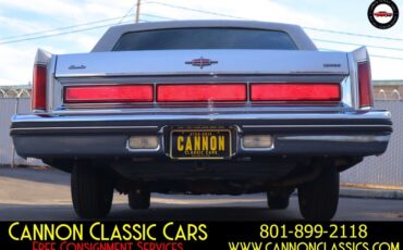 Lincoln-Town-Car-1984-Sedan-14