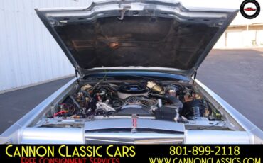 Lincoln-Town-Car-1984-Sedan-16