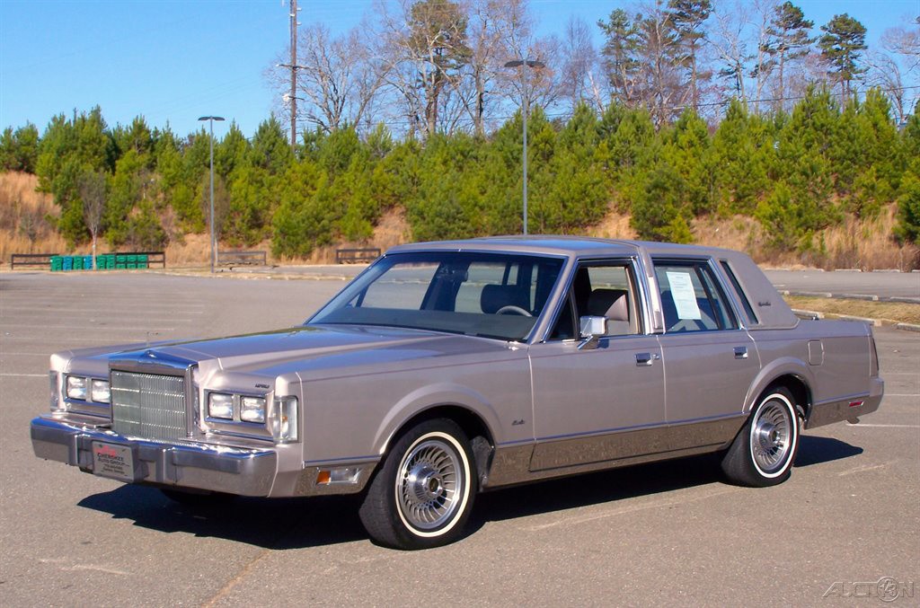 Lincoln Town Car 1988 Sedan