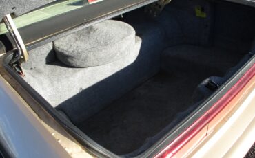 Lincoln-Town-Car-1991-Sedan-18