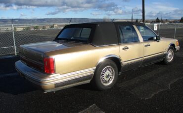 Lincoln-Town-Car-1991-Sedan-20