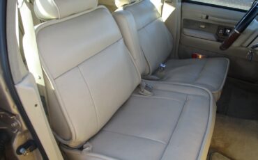 Lincoln-Town-Car-1991-Sedan-31