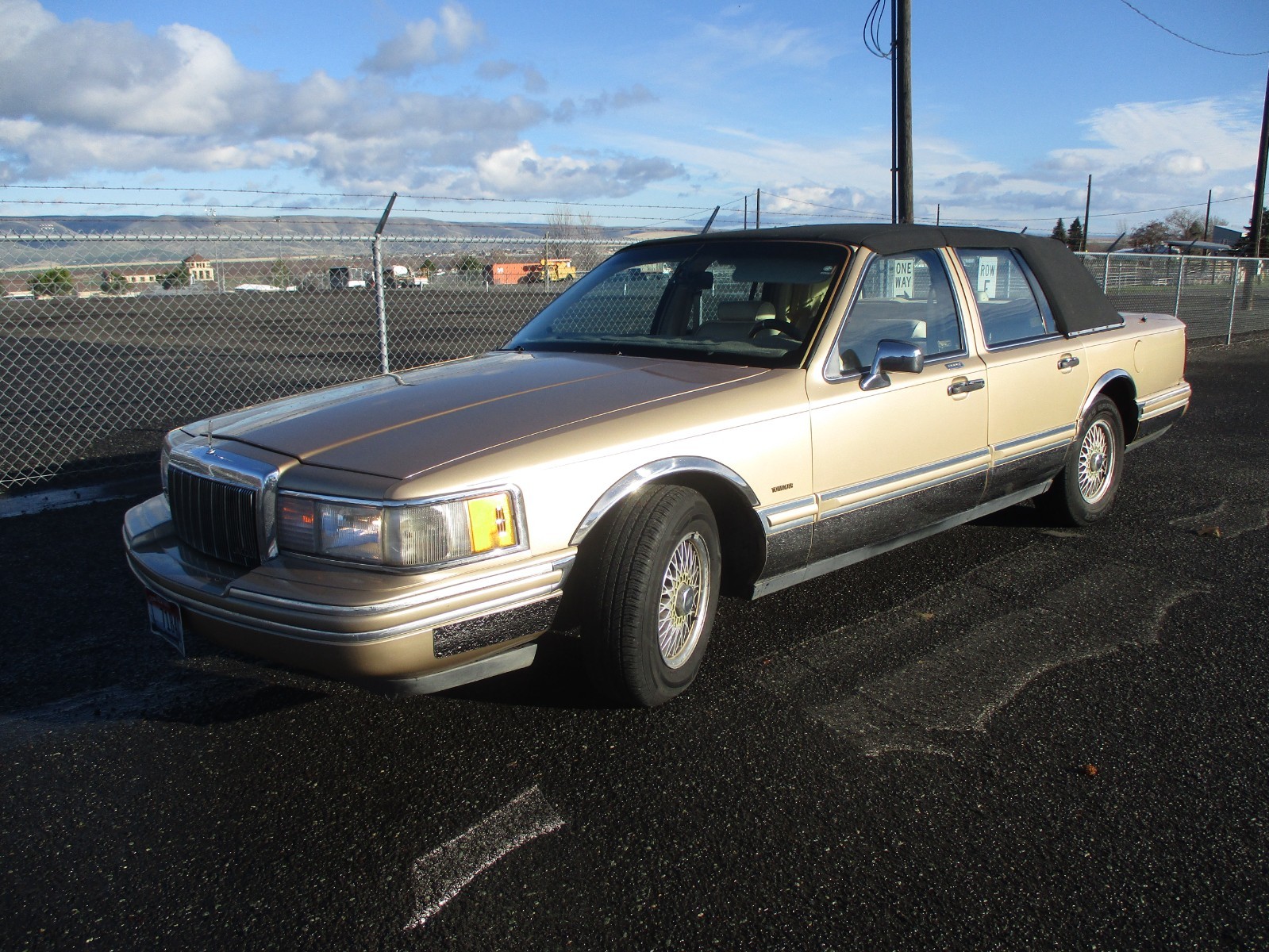 Lincoln Town Car 1991 Sedan