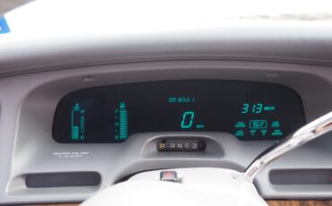 Lincoln-Town-Car-1996-Sedan-11