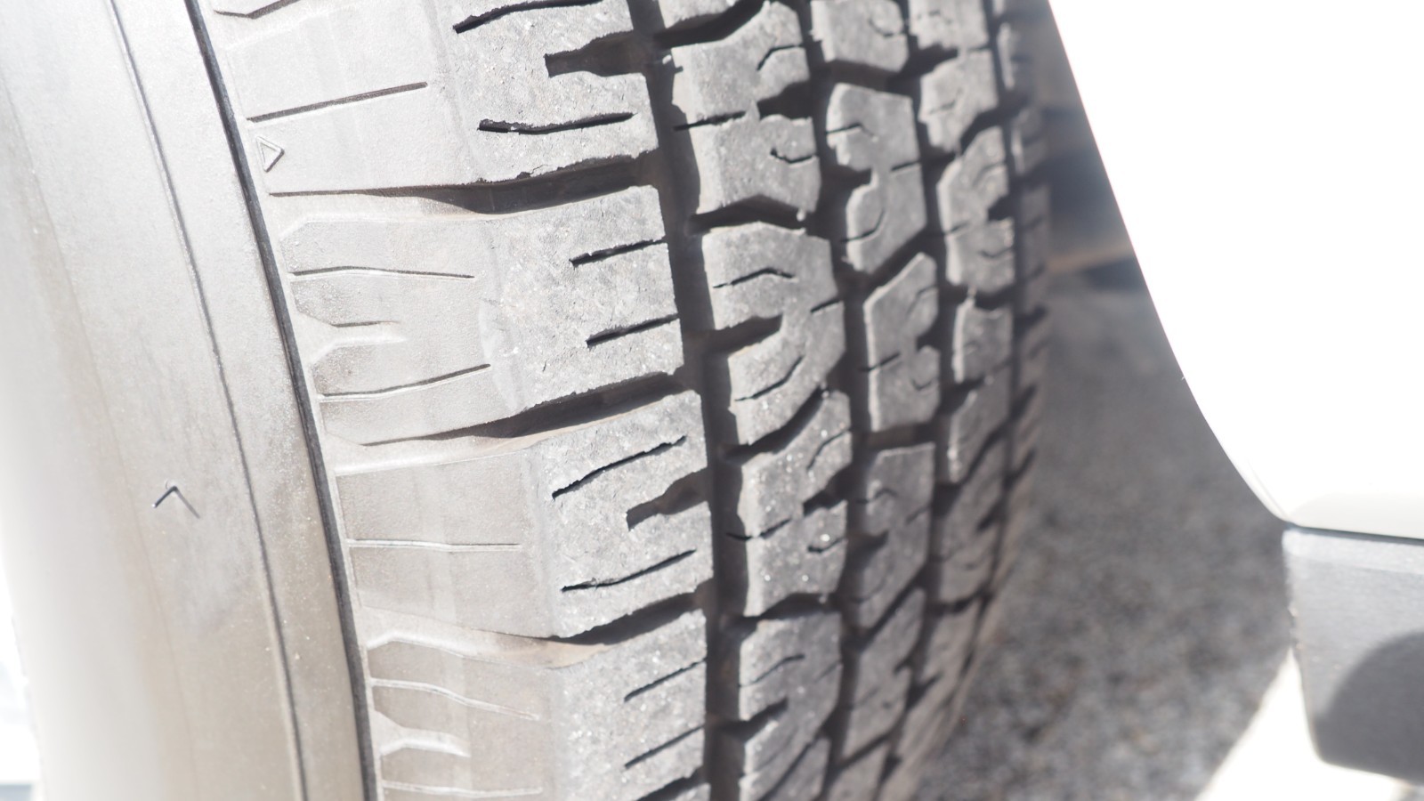 Lincoln-Town-Car-1996-Sedan-15