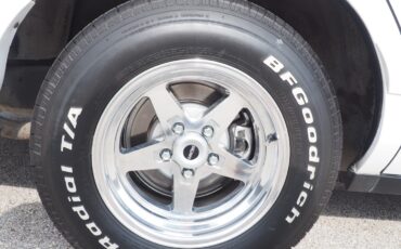 Lincoln-Town-Car-1996-Sedan-6