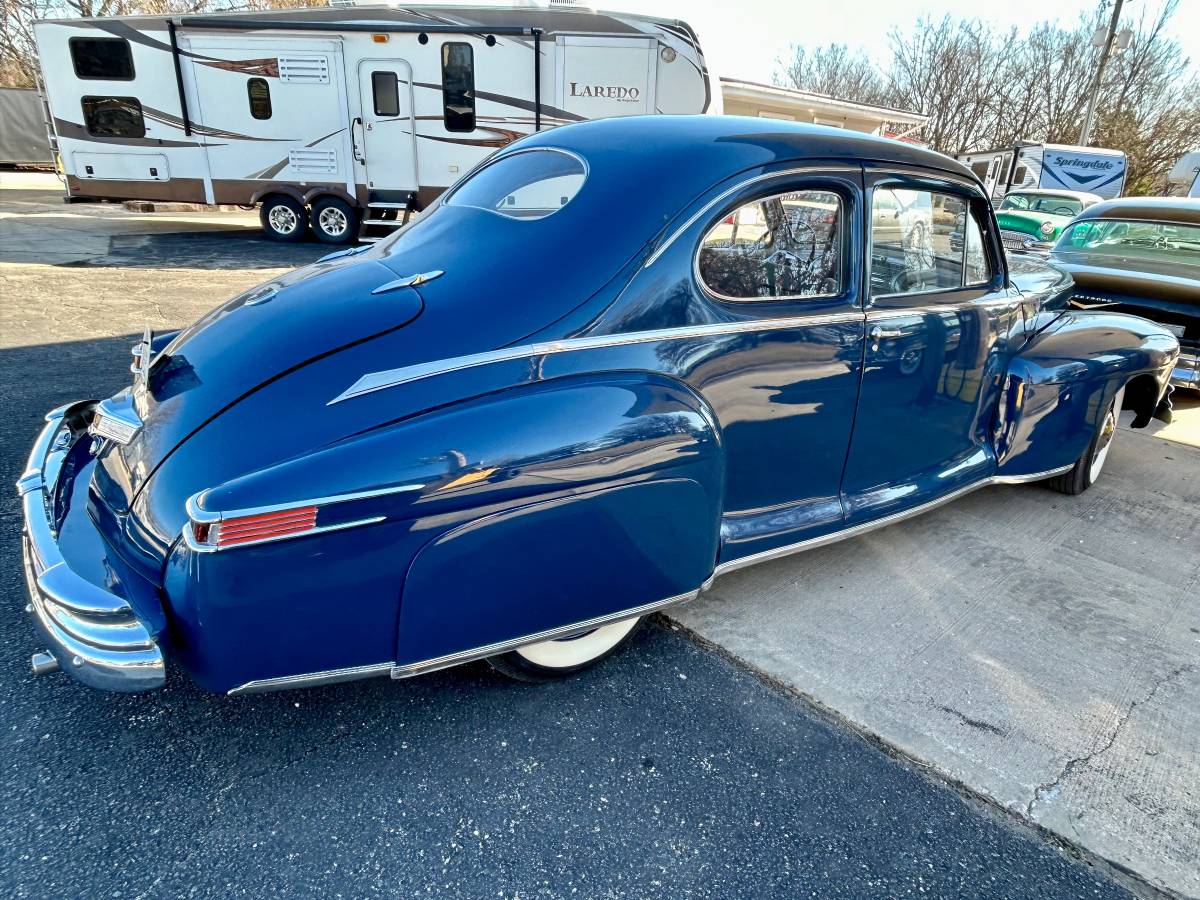 Lincoln-club-coupe-1947-19