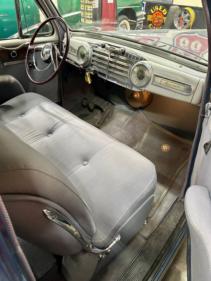 Lincoln-club-coupe-1947-2