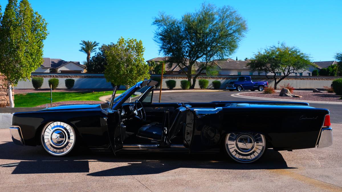Lincoln-continental-1963-black-11