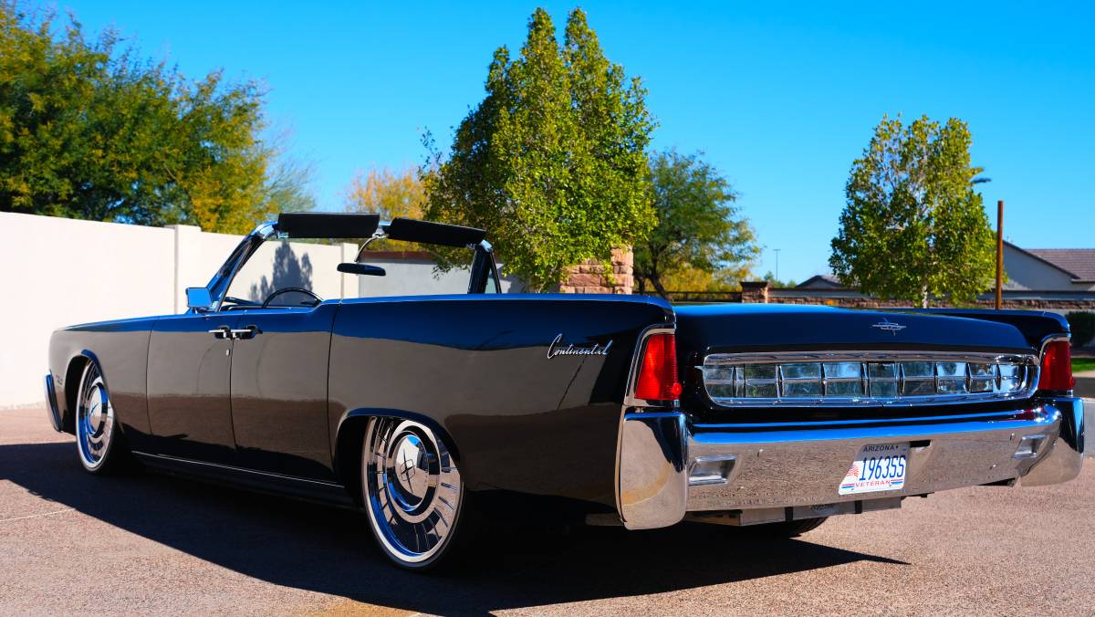 Lincoln-continental-1963-black-3