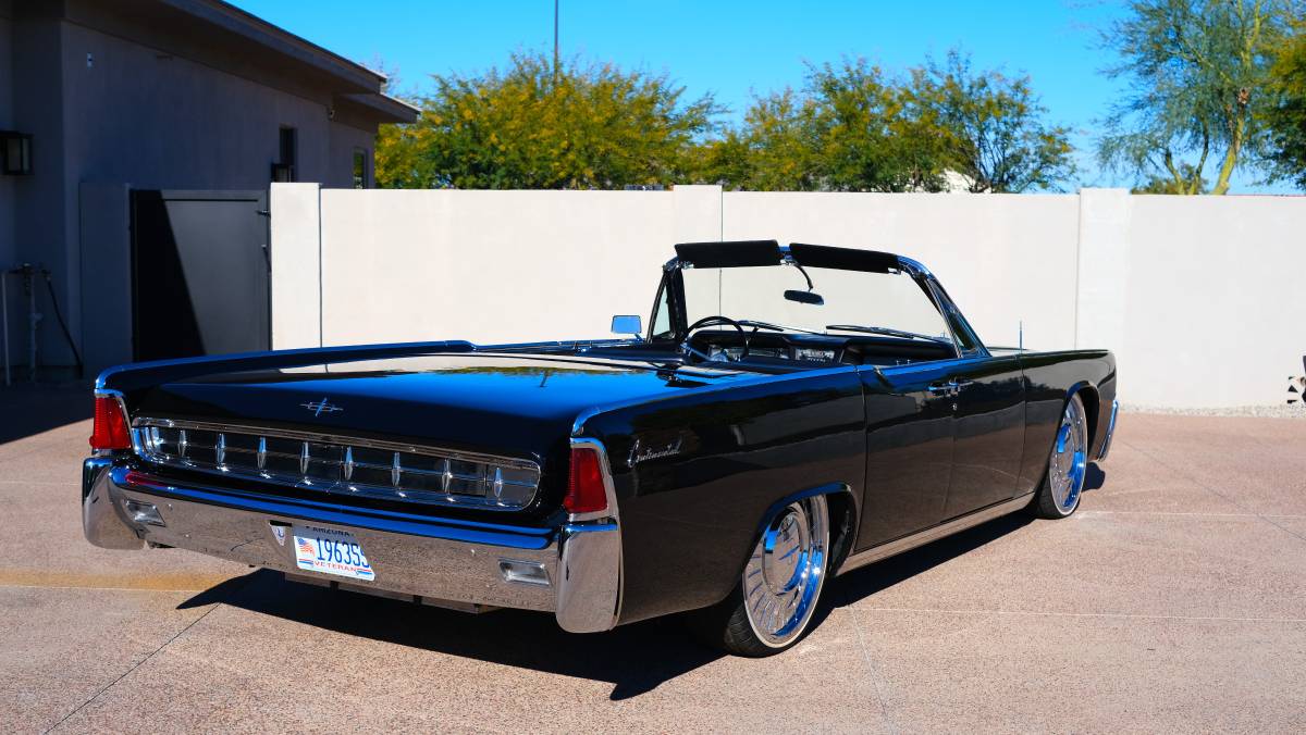 Lincoln-continental-1963-black-8